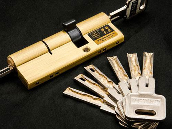 带岭24小时上门开锁公司